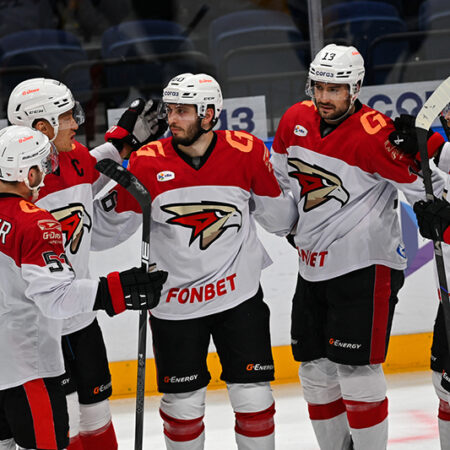 Финальная развязка регулярного чемпионата КХЛ: кто займет места в конференциях?