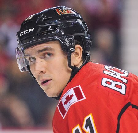 Капитан «Калгари Флэймз» Микаэль Баклунд вернулся к тренировкам после пропуска пяти матчей