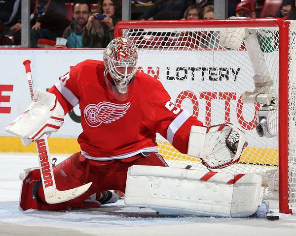 Preview Петр Мразек из «Ред Уингз» получил травму в игре против «Юты»