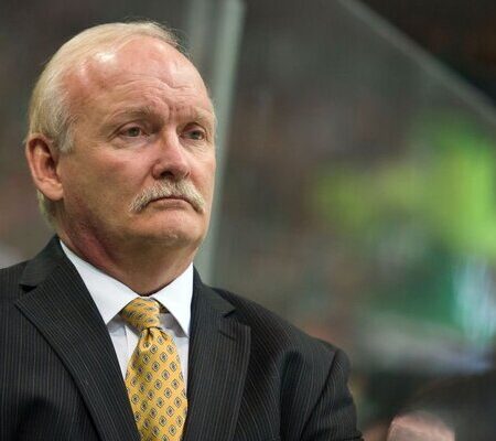 Линди Рафф нацелен на улучшение результатов «Сейбрз» в следующем сезоне после 600-й победы в качестве тренера «Баффало»