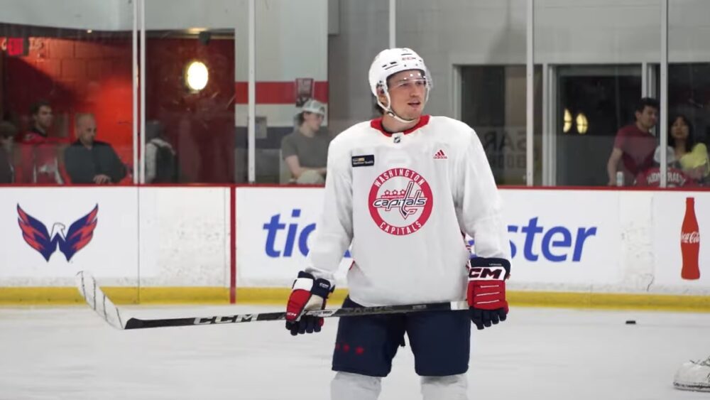 Preview «Кэпиталз» подписывают контракт новичка с Райаном Леонардом