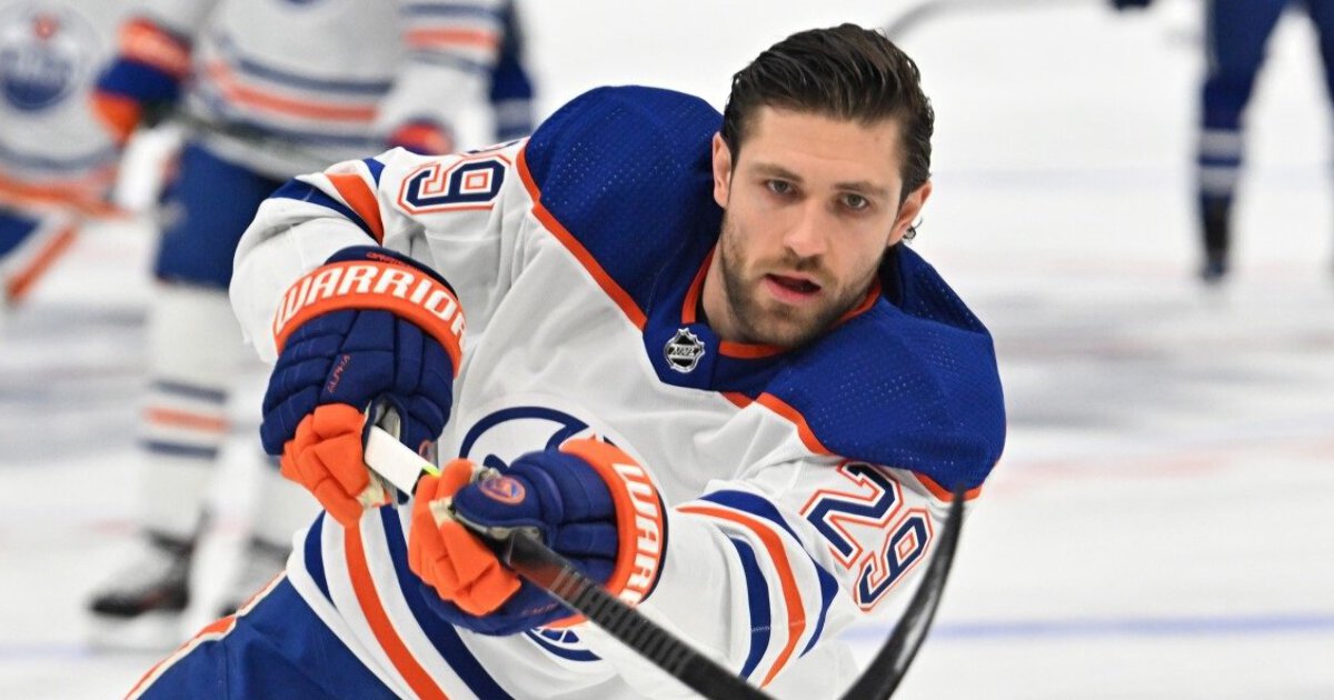 Preview Леон Драйзайтль из «Ойлерз» досрочно покинул матч против «Шаркс»