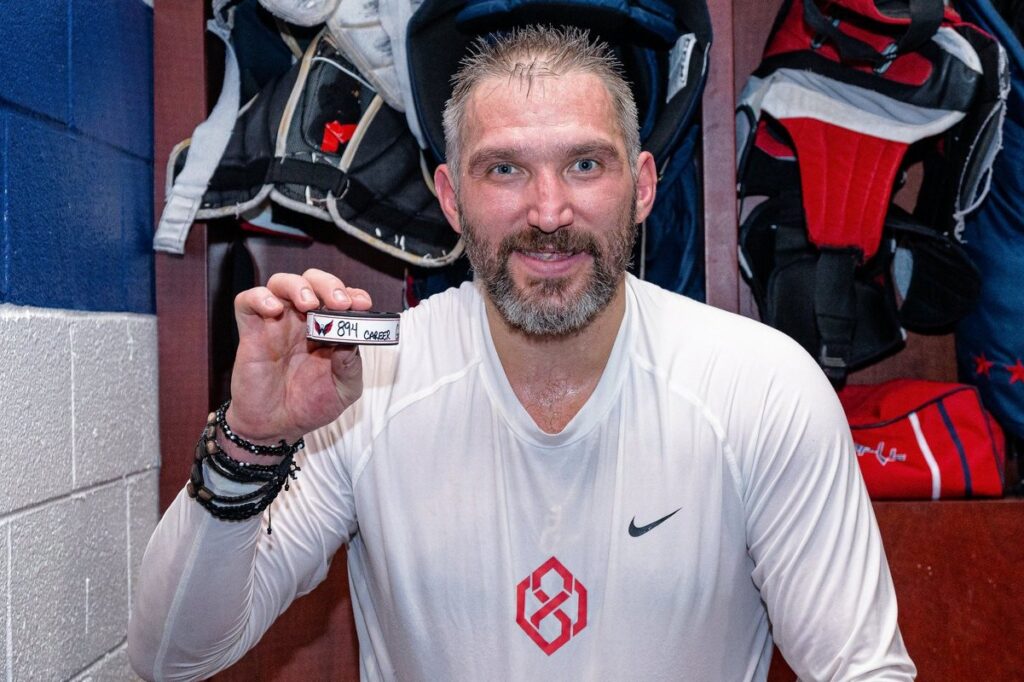 Preview Овечкин догнал Гретцки, забив 894-й гол