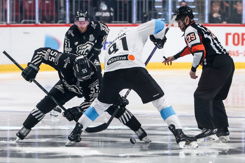 Preview Департамент судейства КХЛ объяснил отмену гола «Ак Барса» в матче с «Динамо»