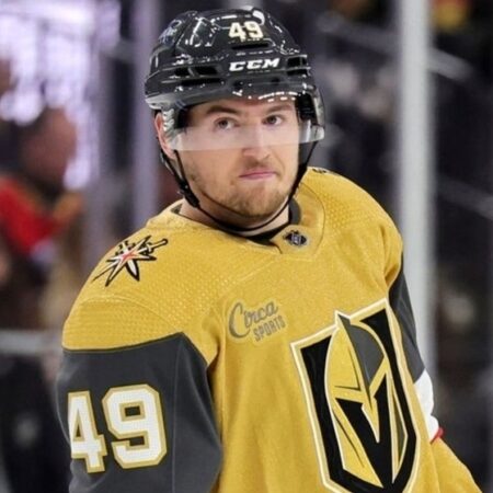 «Вегас Голден Найтс» готовятся к межсезонью, надеясь продлить контракт с Айкелом