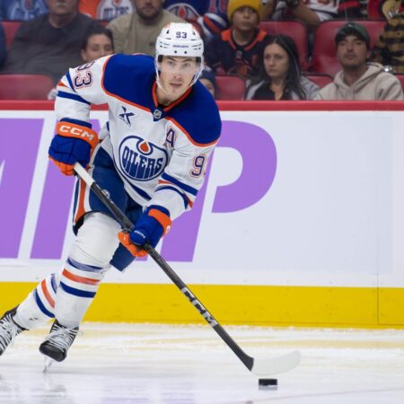 Заметки об «Ойлерз»: Ветераны Экхольм и Скиннер готовы сыграть против «Старз»