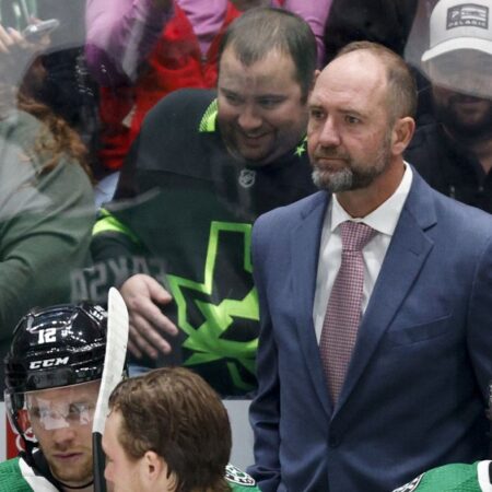 Главный тренер «Старз» Пит ДеБур раскрыл причины замены вратаря Джейка Оттингера в проигранном матче №5