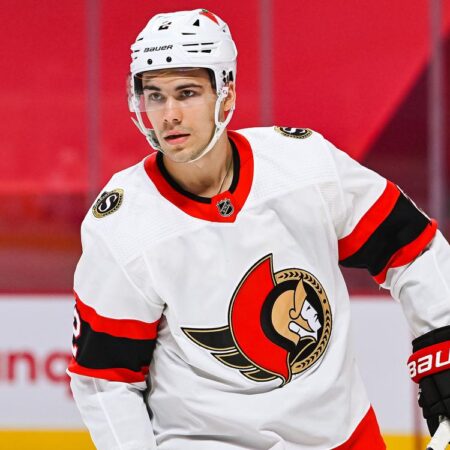 Оттава Сенаторз продлили контракт с защитником Тайлером Клевеном на два года на сумму 3,2 млн долларов