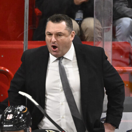 Владелец и генеральный менеджер «Оттава Сенаторз» не готовы гарантировать траты до потолка зарплат