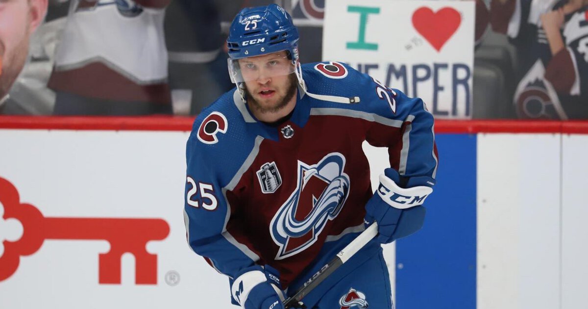 Preview Форвард «Колорадо Эвеланш» Логан О’Коннор выбыл на пять месяцев после операции на бедре