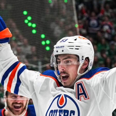 Ньюджент-Хопкинс под вопросом на третий матч финала Кубка Стэнли, сообщил тренер