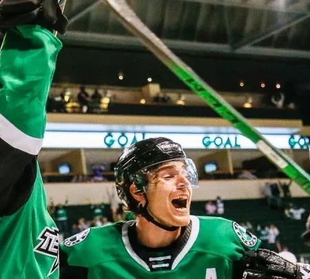 Абботсфорд Кэнакс вышли в финал Кубка Колдера, встретятся с Шарлотт Чекерз