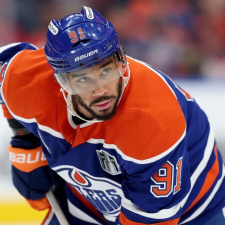 «Ойлерз» обменяли Эвандера Кейна в «Кэнакс» за выбор в четвертом раунде драфта