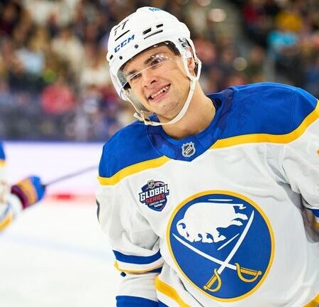 Обмен в НХЛ: «Баффало Сэйбрз» отдают Петерку в «Юту», получают Доана и Кесселринга