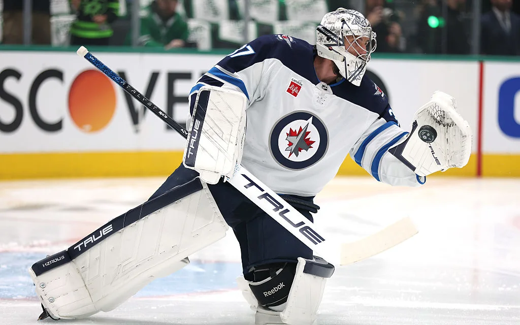 Preview Вратарь «Виннипег Джетс» Коннор Хеллебайк получил Призы Харта и Везина после выдающегося сезона