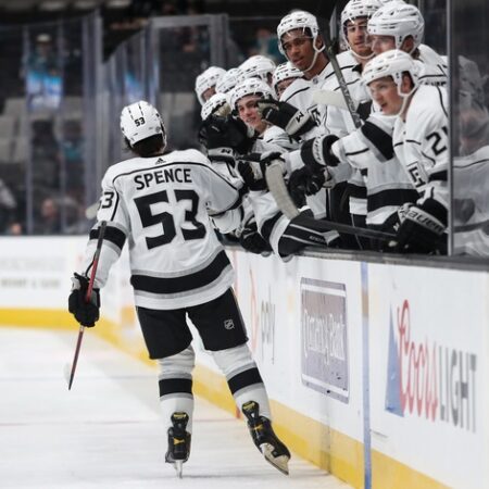 Сенаторс приобрели защитника Джордана Спенса у Кингз за два выбора на драфте