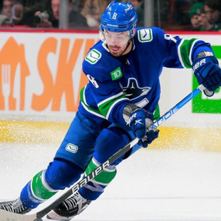 Конор Гарланд остается в «Ванкувер Кэнакс»: подписан контракт на 6 лет и $36 млн