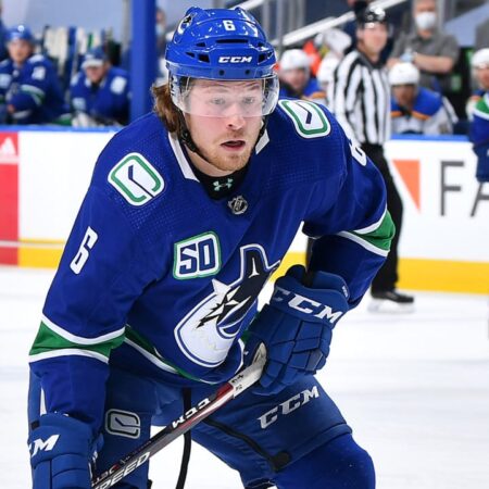 Брок Бесер возвращается в «Кэнакс» по семилетнему контракту