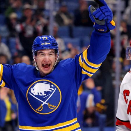 Райан Маклауд подписал четырехлетний контракт с «Сэйбрз» на $20 млн