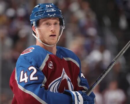 «Эвеланш» подписали защитника Джоша Мэнсона на два года за $7.9 млн