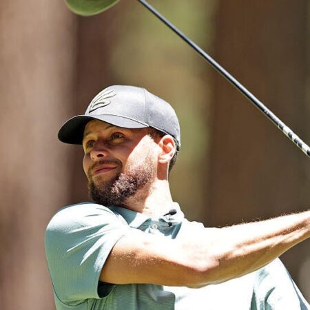 Джо Павелски лидирует на турнире American Century Championship