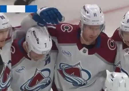 «Монреаль Канадиенс» начнут сезон 2025-2026 с выездной серии из трех матчей