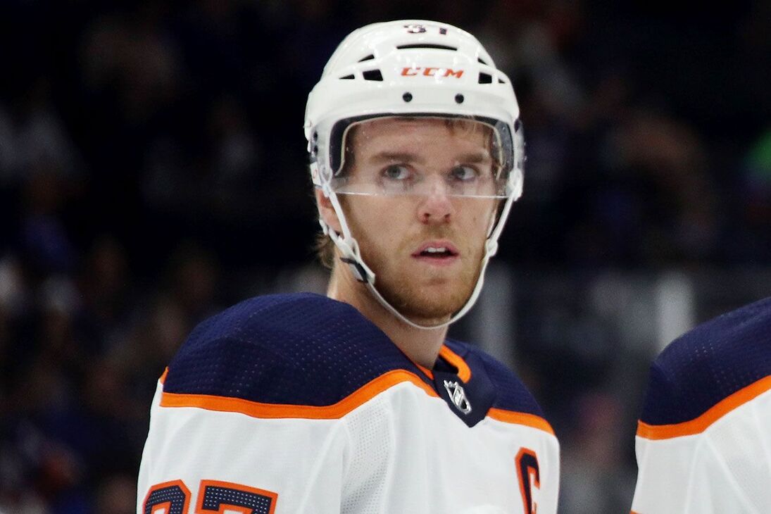 Preview Стоит ли фанатам «Ойлерз» беспокоиться о продлении контракта с Коннором Макдэвидом? Все сложно