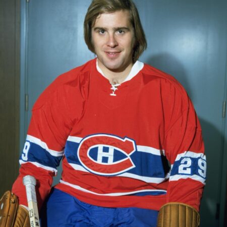 Ушел из жизни легендарный вратарь «Монреаль Канадиенс» Кен Драйден в возрасте 78 лет