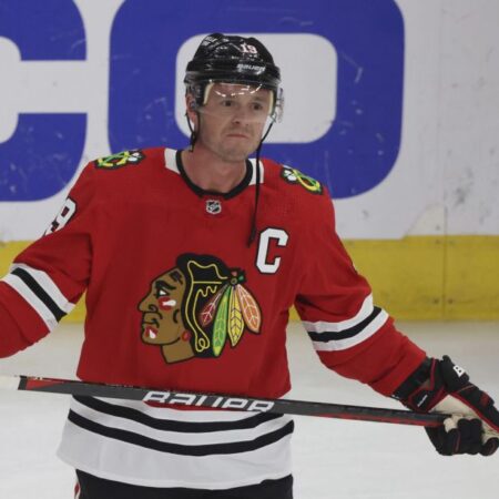 Джонатан Тэйвз тренируется с «Джетс» перед сезоном возвращения