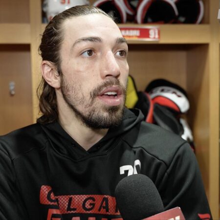 Flames Notebook: Ломберг готов блистать в крайне физической линии