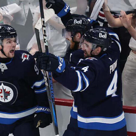 Виннипег Джетс: На Пути к Следующему Уровню После Неудач в Плей-офф