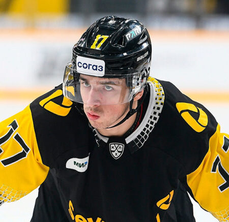 «Северсталь» одержала верх над «Сибирью», Абросимов вышел в лидеры снайперского спора