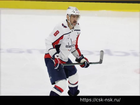 Эспозито назвал Овечкина величайшим снайпером